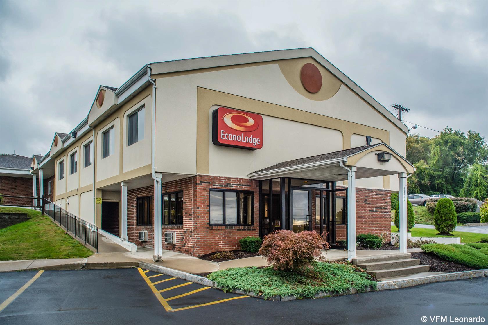 Econo Lodge DeWitt I-90 Buitenkant foto