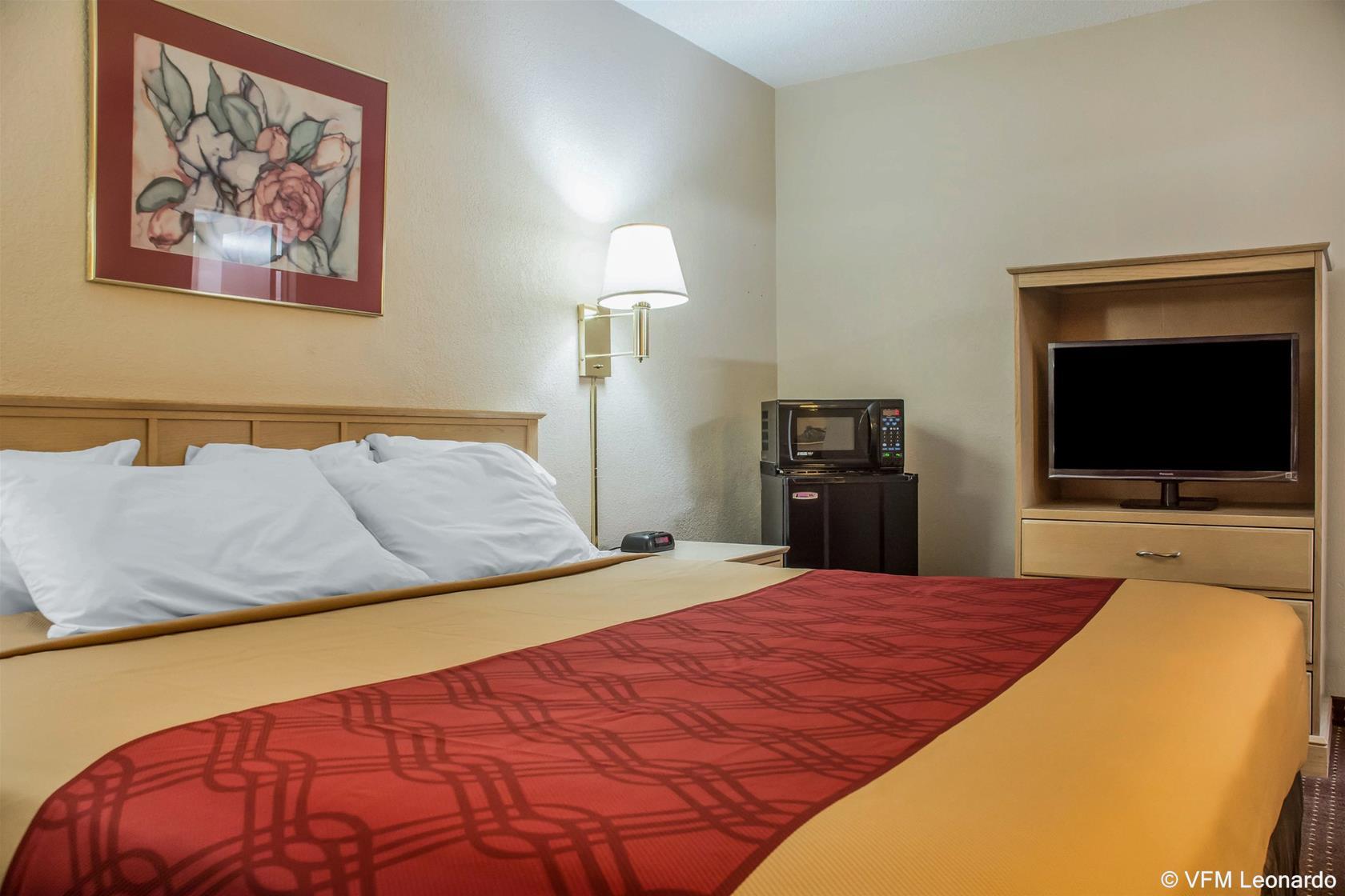 Econo Lodge DeWitt I-90 Buitenkant foto