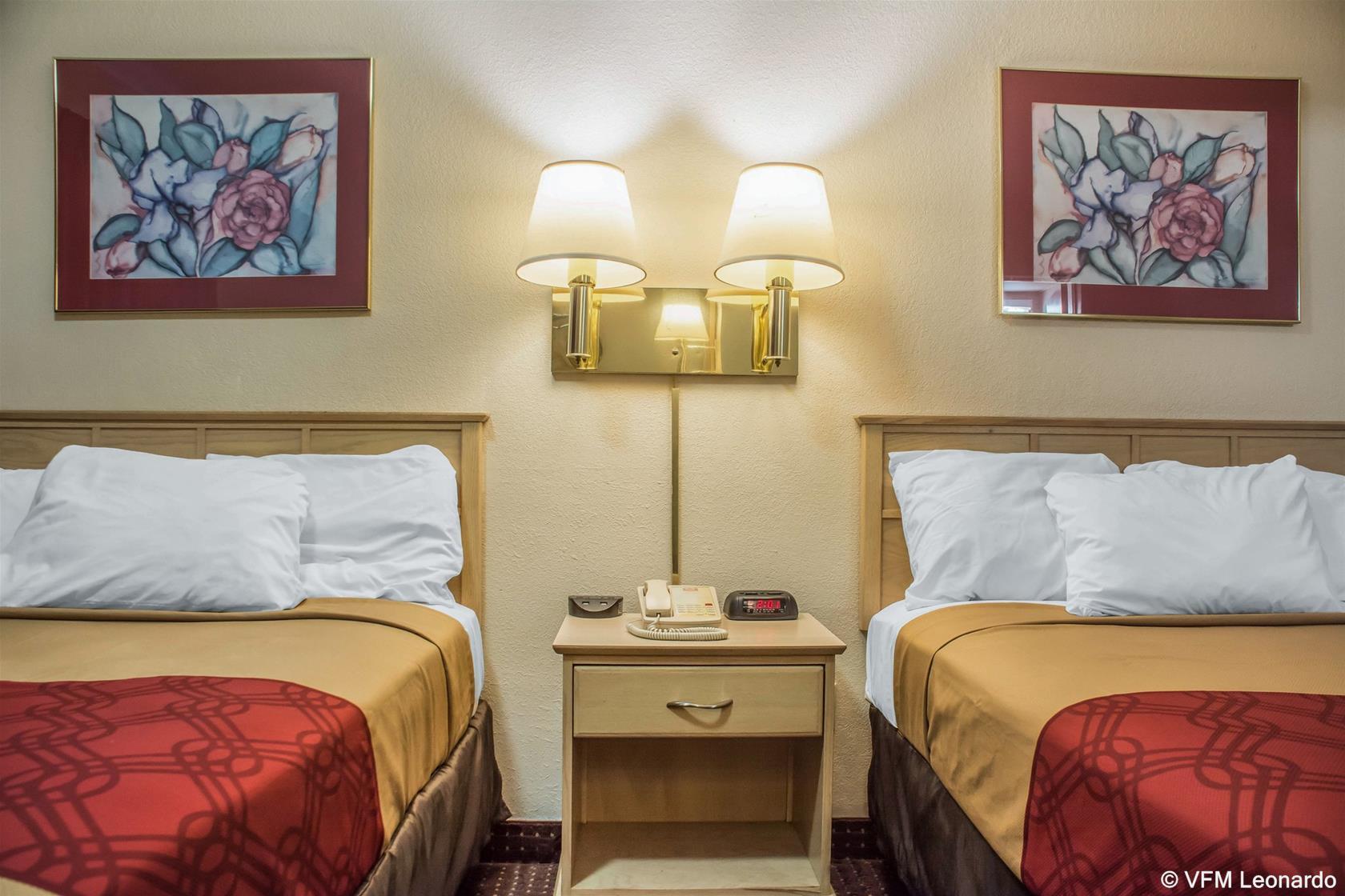 Econo Lodge DeWitt I-90 Buitenkant foto