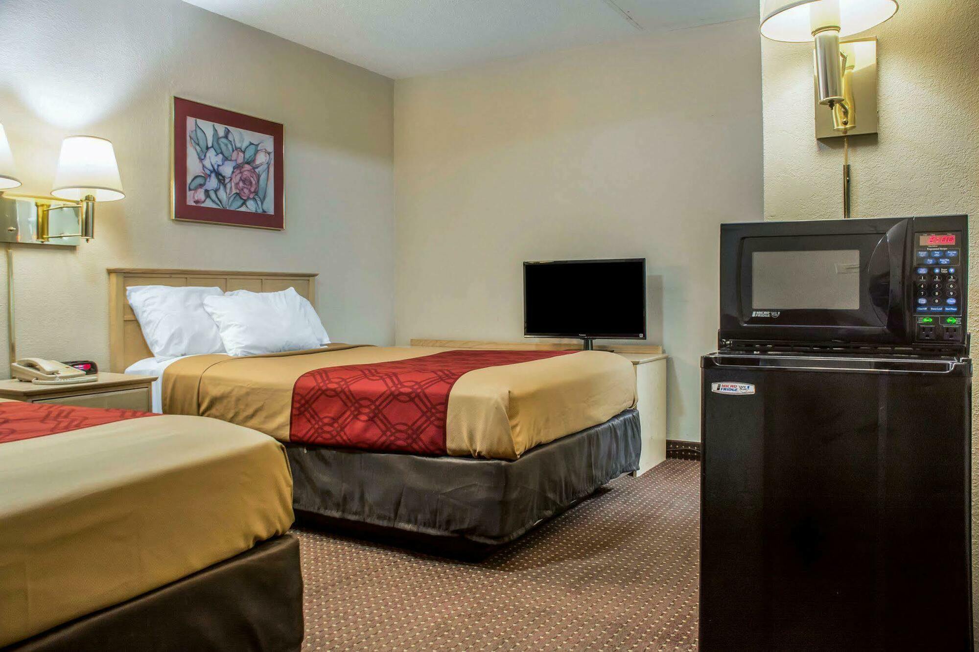 Econo Lodge DeWitt I-90 Buitenkant foto